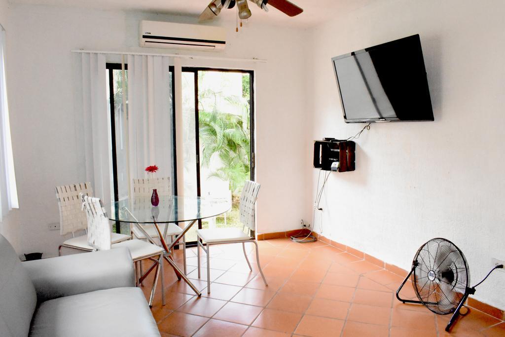 Victoria Hostel *
